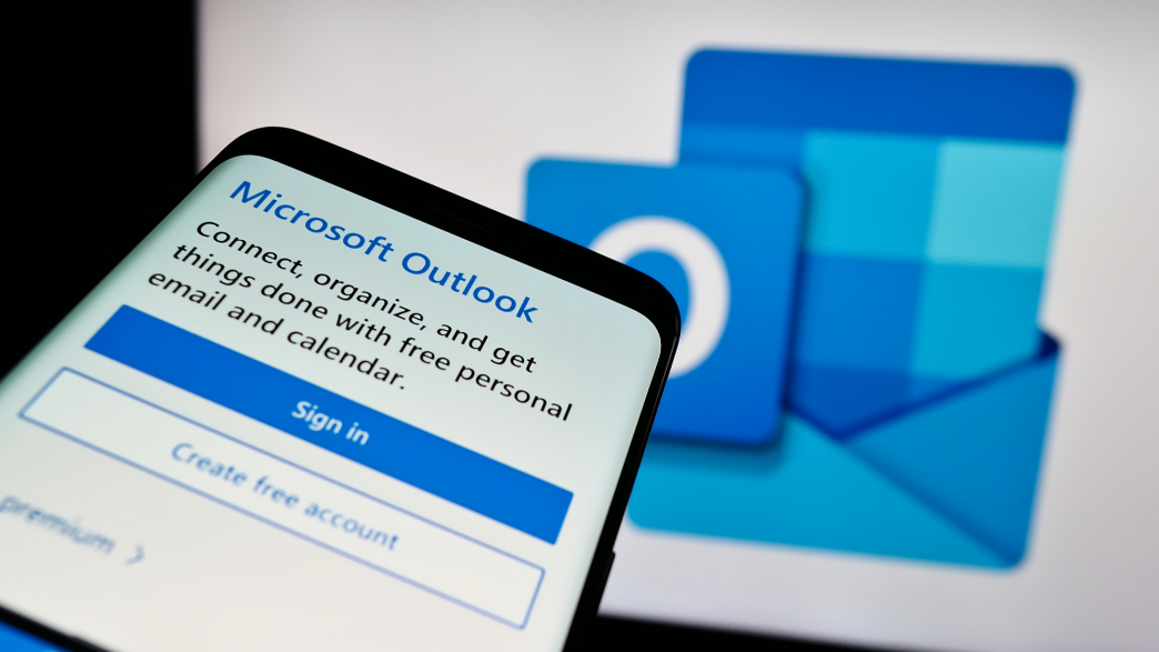 Classic Outlook gets an official ‘death date’ as users are urged to switch